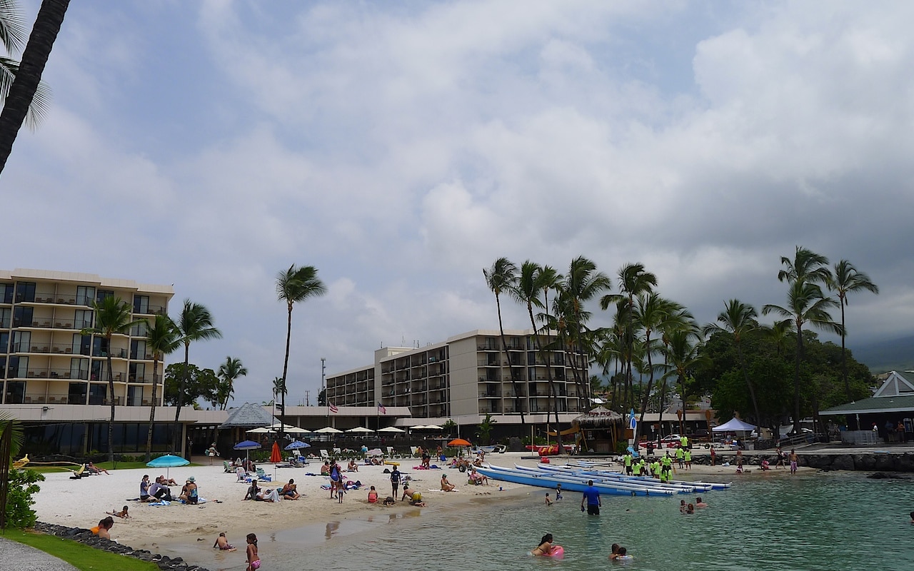 Kamakahonu (King Kam) Beach | Kailua Kona | Big Island | Hawaii